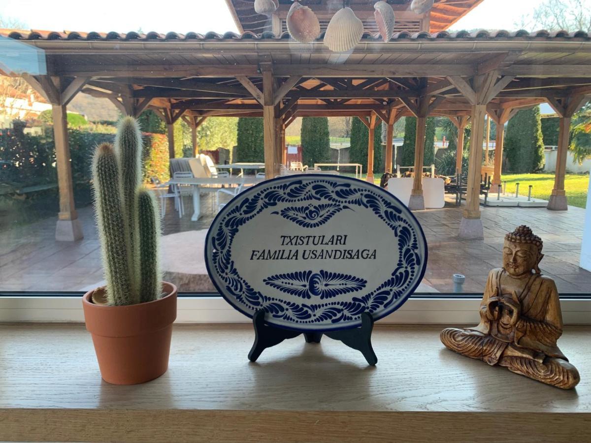Hotel Restaurant Txistulari Итчасу Екстериор снимка